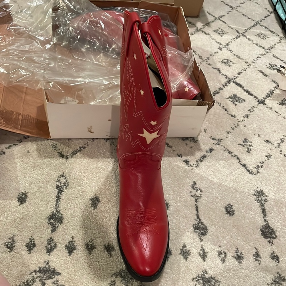 Justin Boots with Star Inlay